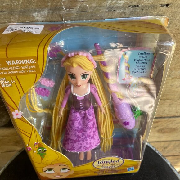 Disney Tangled Doll The Series Rapunzel Curl N Twirl Doll Playset Hasbro 8" New - Picture 2 of 4